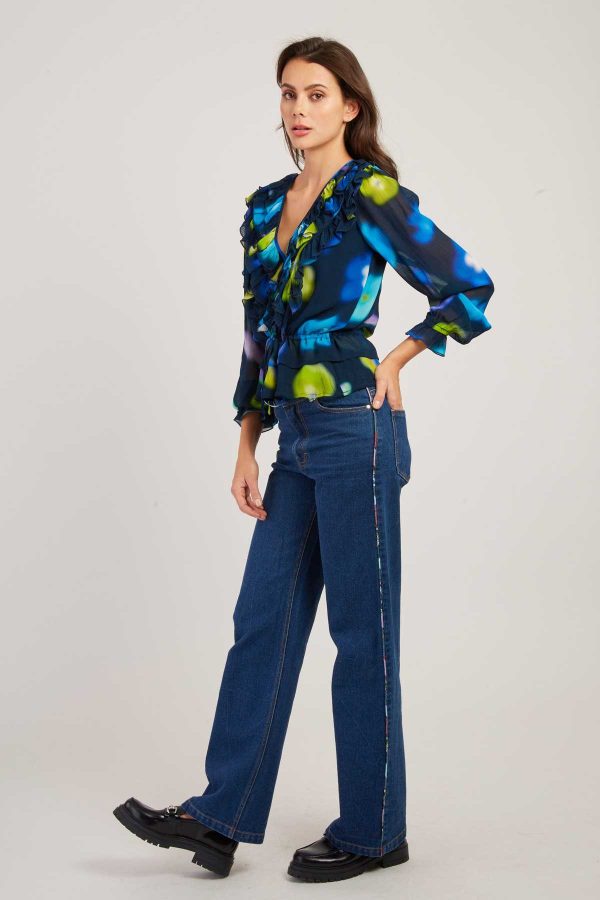 Blouse imprimée col V manches longues FELINE - Image 5