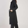 Manteau long uni avec une ceinture LOYALE - Image 2