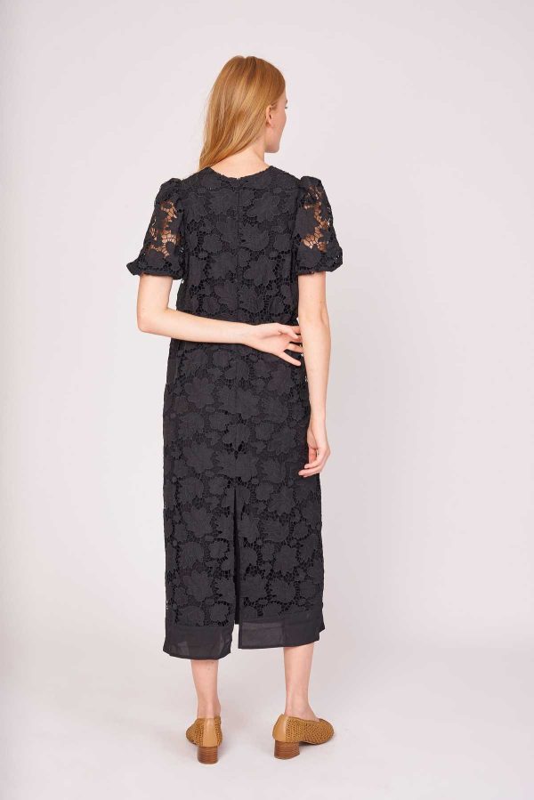 Robe mi-longue en dentelle motifs fleurs PLACIDE - Image 6